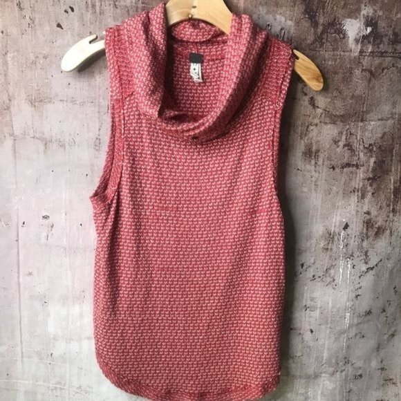 We the Free Sleeveless Turtleneck Light Red Cream Sz XS - Picture 1 of 4